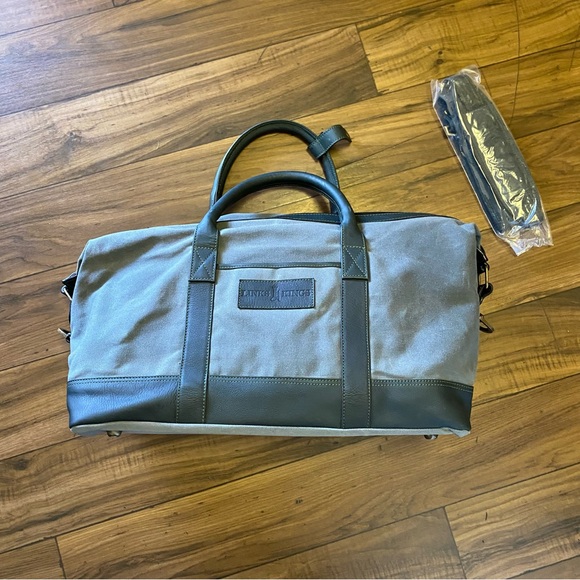 Links & Kings Canvas And Leather Duffle Bag 23”x13”x9” - Picture 1 of 10